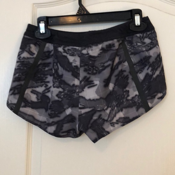 Reebok CrossFit Knit Woven Shorts - Picture 2 of 2